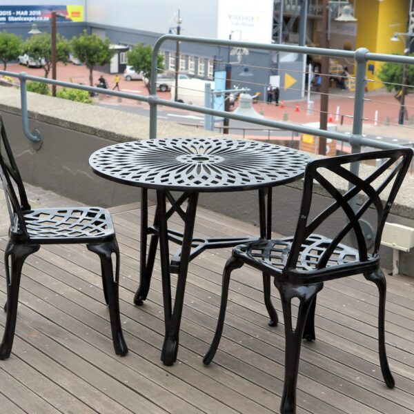 Two-Seater Cast Aluminium Patio Furniture Small Willow Set with 85cm Round Crystal Table