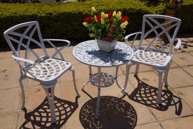 Two-Seater Cast Aluminium Patio Furniture Willow Set with 62cm Round Ivy Table