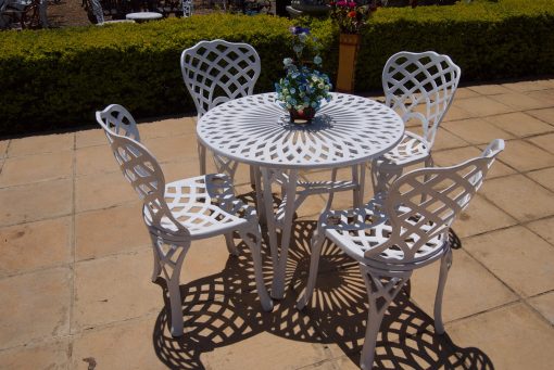 Four-Seater Cast Aluminium Patio Furniture Small Crystal Set with 85cm Round Crystal Table