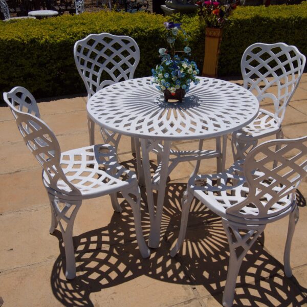 Four-Seater Cast Aluminium Patio Furniture Small Crystal Set with 85cm Round Crystal Table