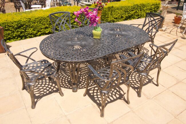 Six-Seater Cast Aluminium Patio Furniture Willow Set with 185cm Oval Crystal Table