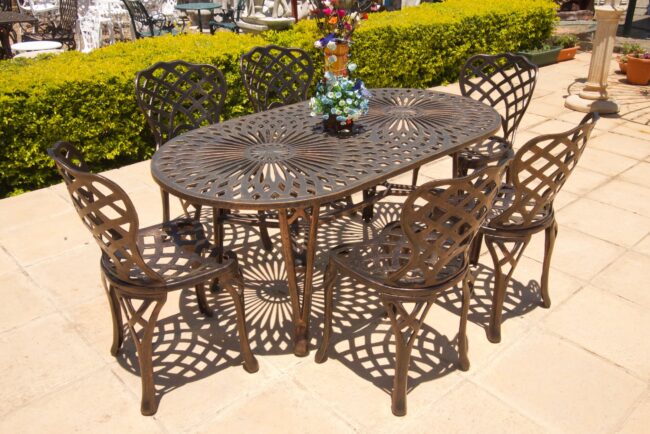 Six-Seater Cast Aluminium Patio Furniture Small Crystal Set with 157cm Oval Crystal Table