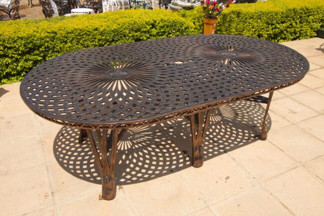 Cast Aluminium Patio Furniture Crystal Table Oval (216cmx100cm)