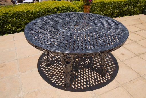 Cast Aluminium Patio Furniture CapeGrape Table Round (155cm Diameter)