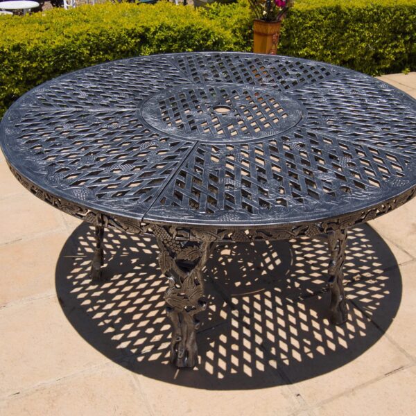 Cast Aluminium Patio Furniture CapeGrape Table Round (155cm Diameter)